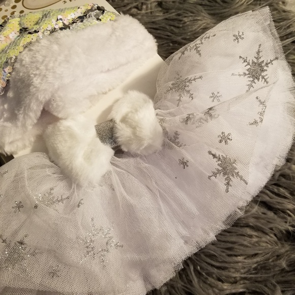 SOLD 0-6 Months White SequinChristmas Hat & Tutu - Picture 3 of 4
